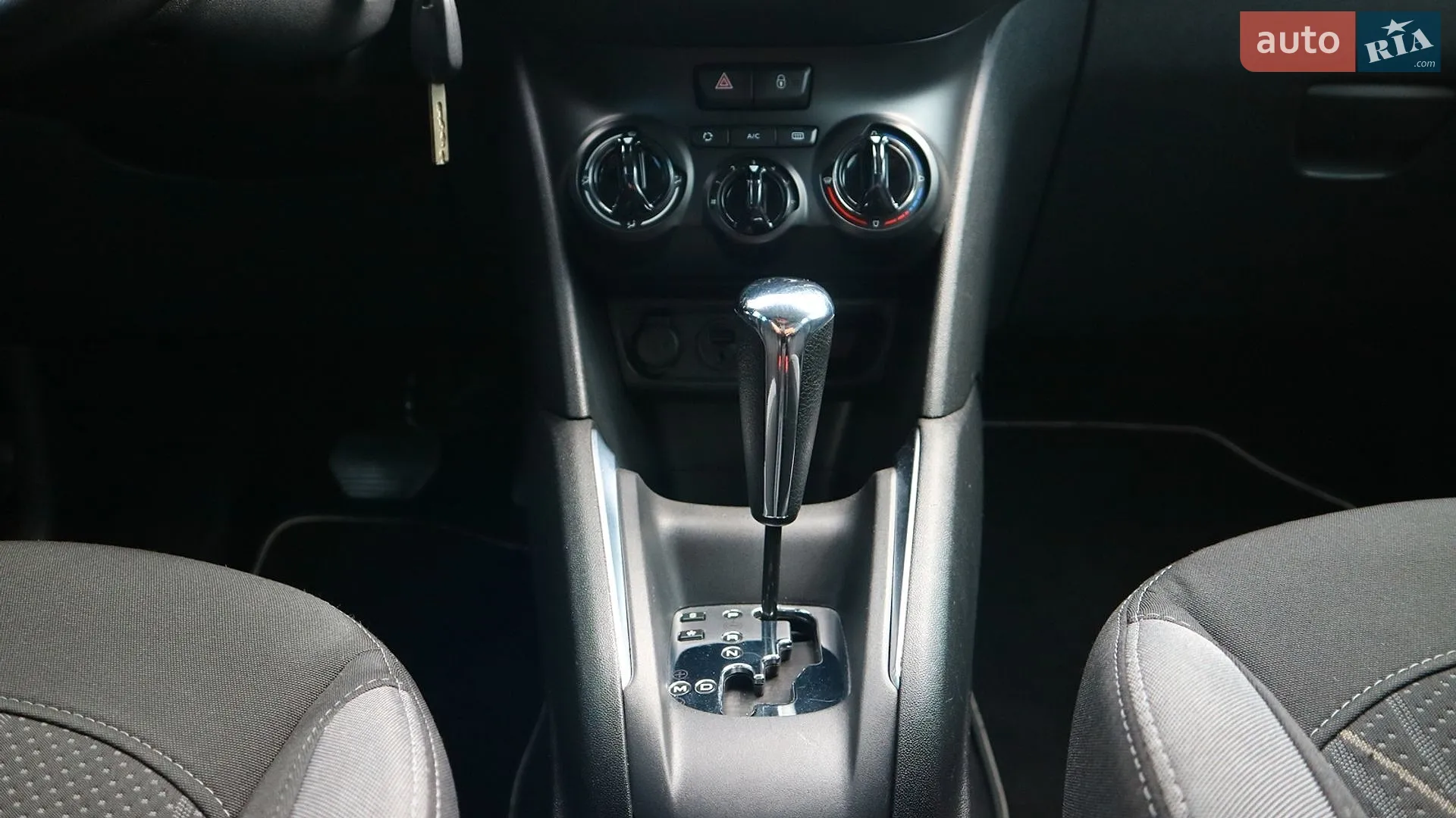 2013 Peugeot 208 - мініатюра 20