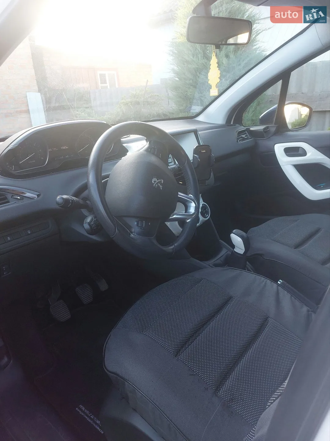 2017 Peugeot 208 - мініатюра 15