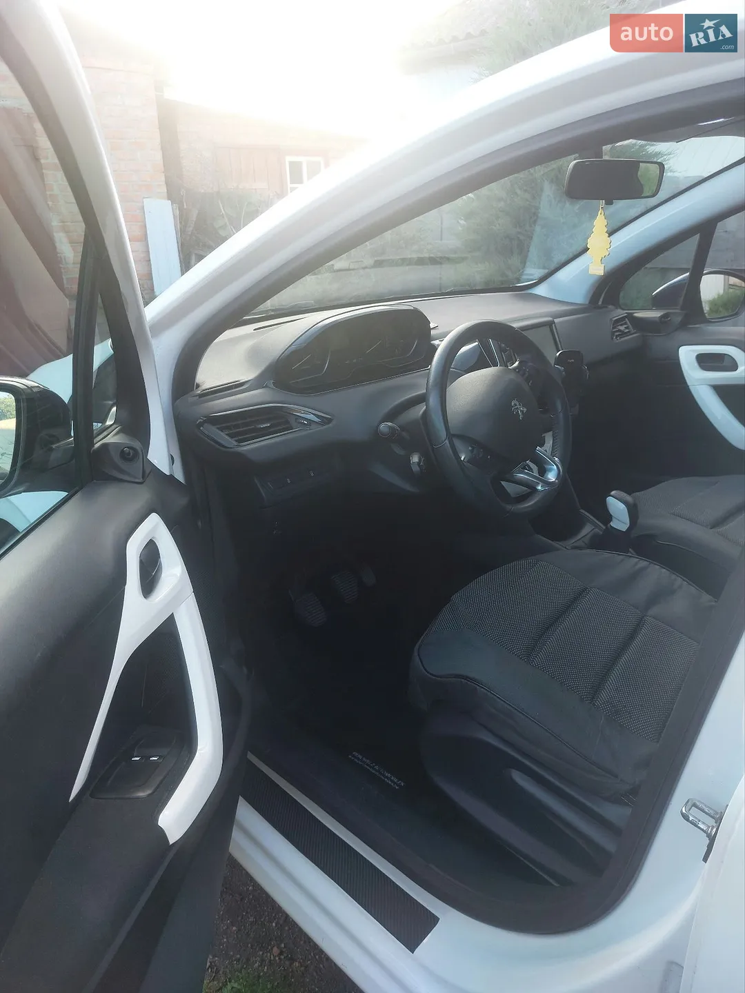 2017 Peugeot 208 - мініатюра 27