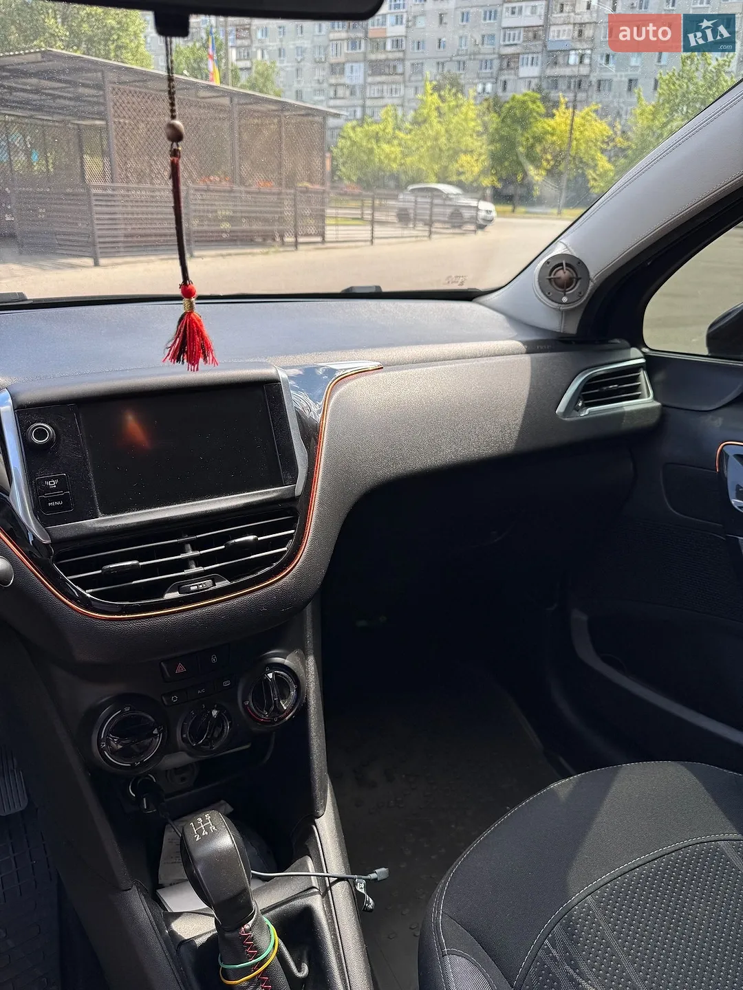 2013 Peugeot 208 - мініатюра 6