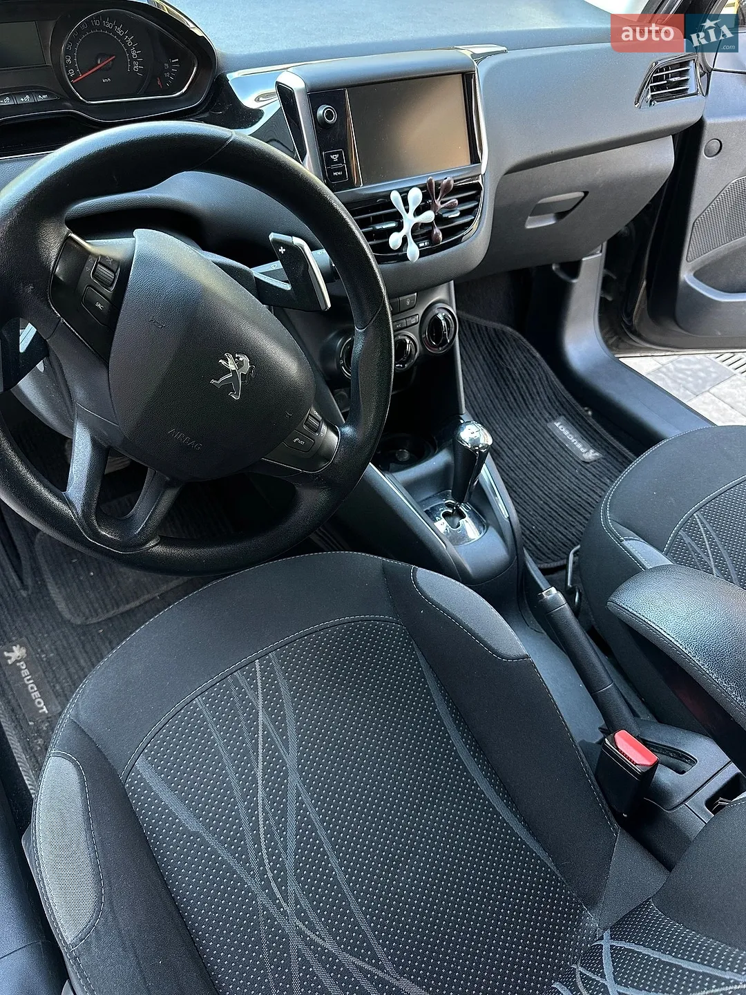 2014 Peugeot 208 - мініатюра 15
