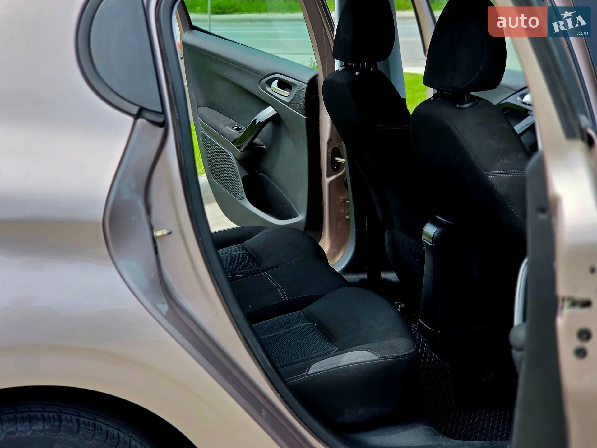 2013 Peugeot 208 - мініатюра 4