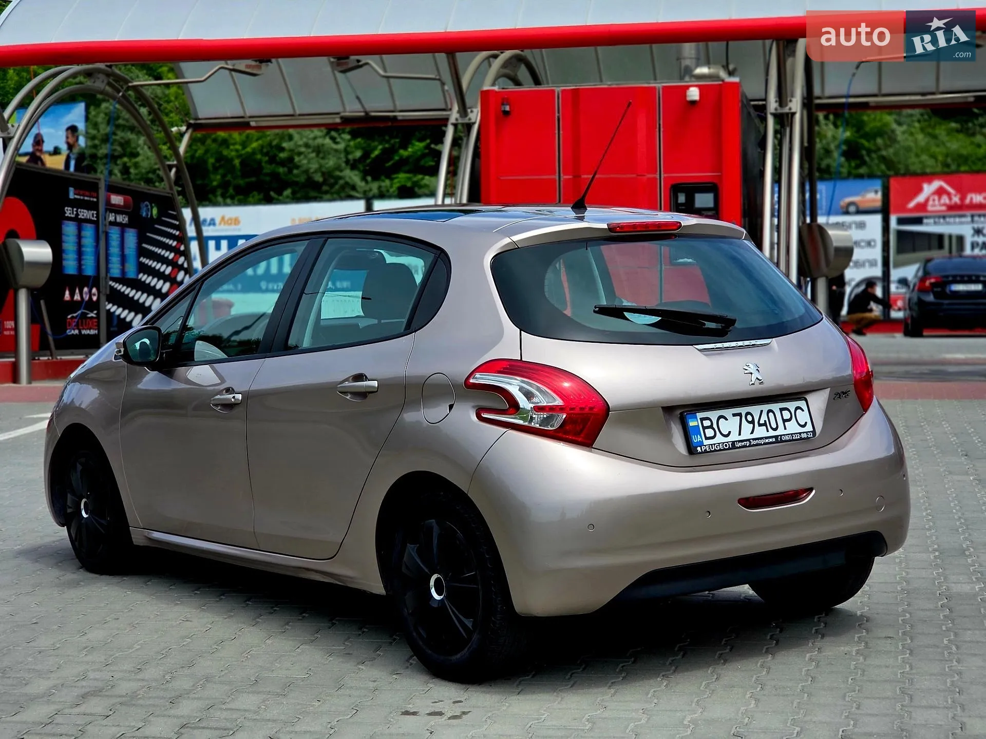 2013 Peugeot 208 - мініатюра 13