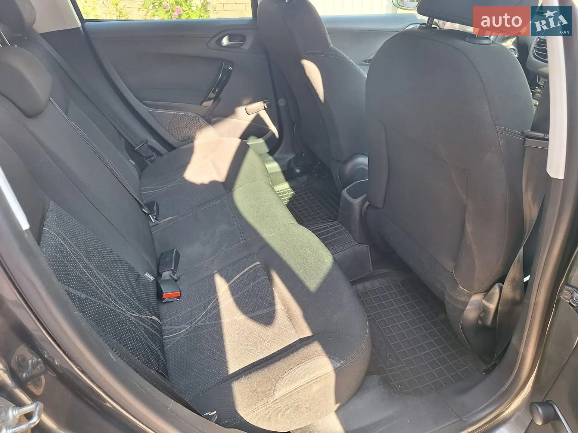 2012 Peugeot 208 - мініатюра 14