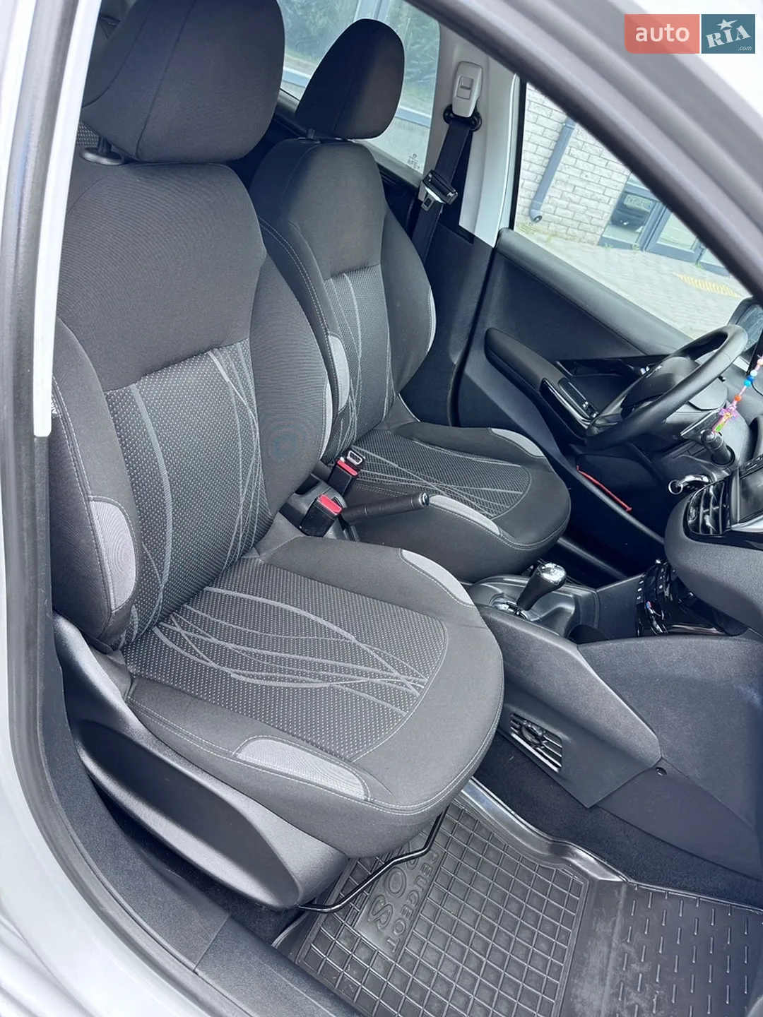 2012 Peugeot 208 - мініатюра 22