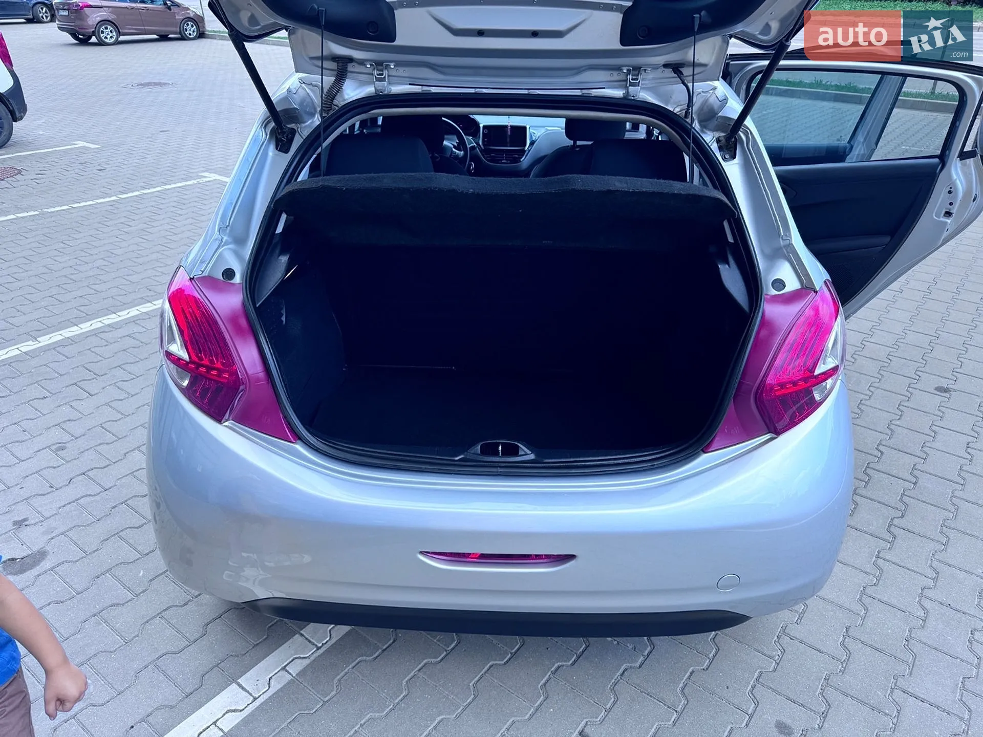 2012 Peugeot 208 - мініатюра 26