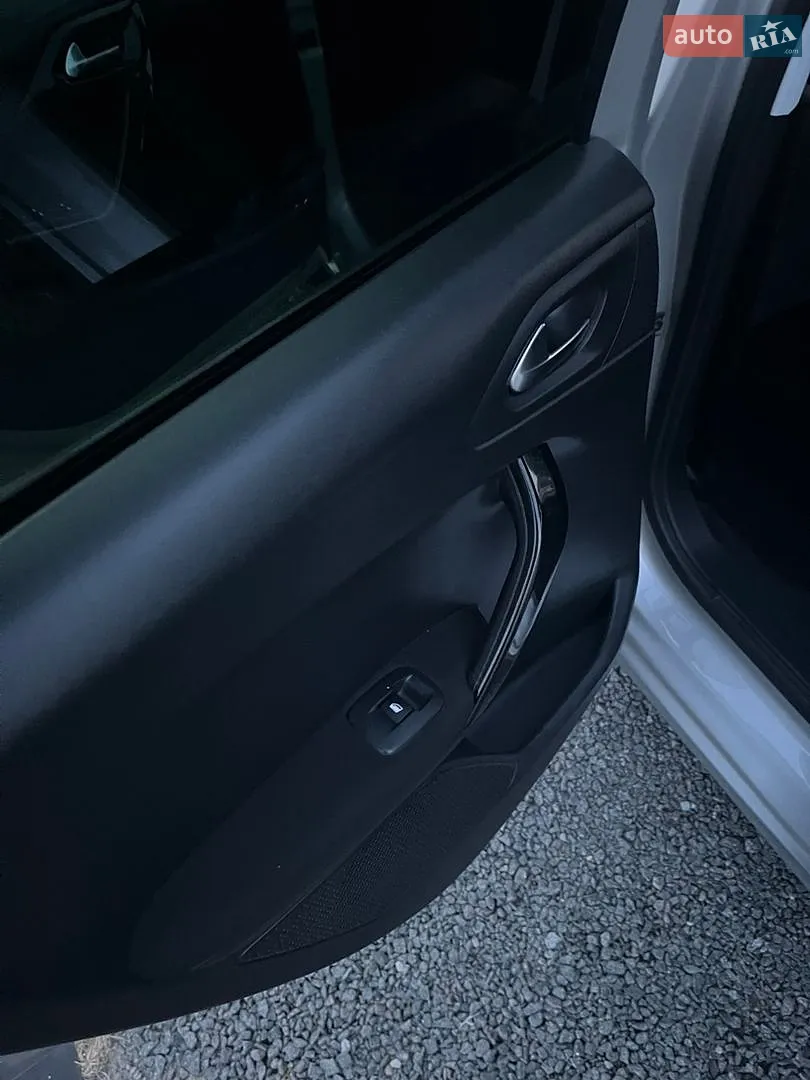 2017 Peugeot 208 - мініатюра 8