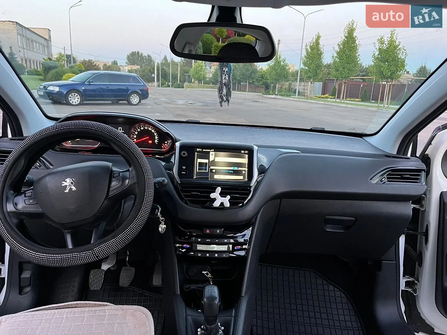 2013 Peugeot 208 - мініатюра 14