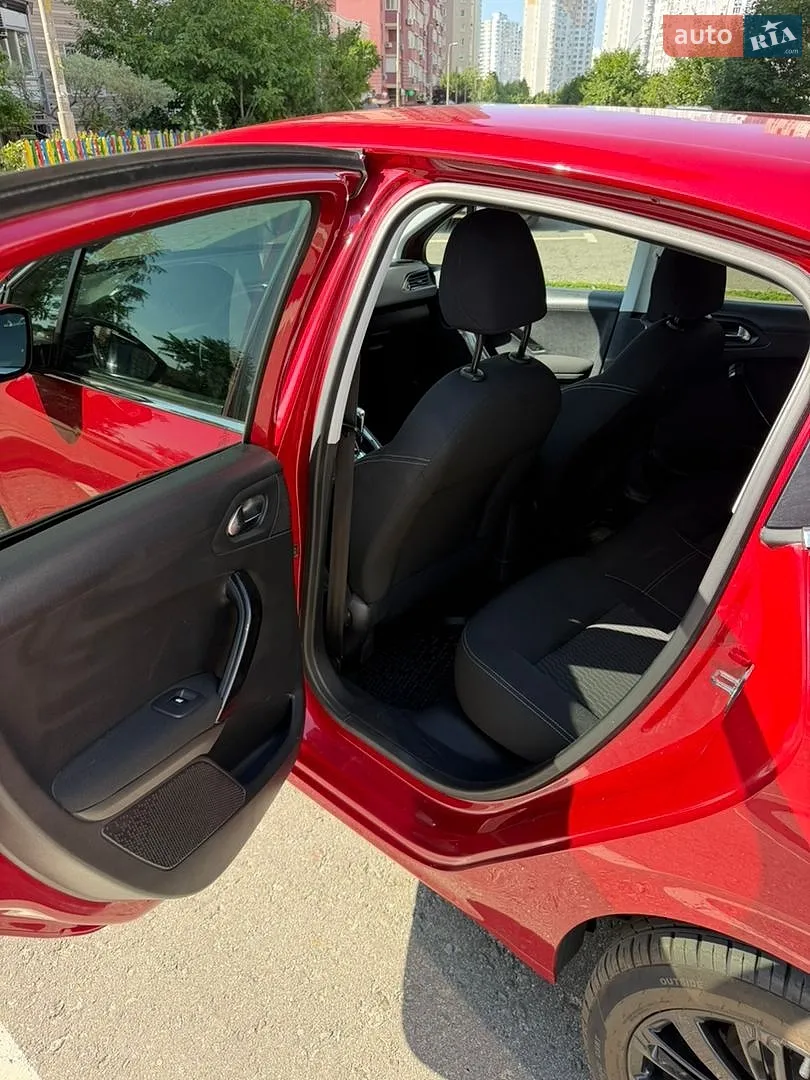 2016 Peugeot 208 - мініатюра 11