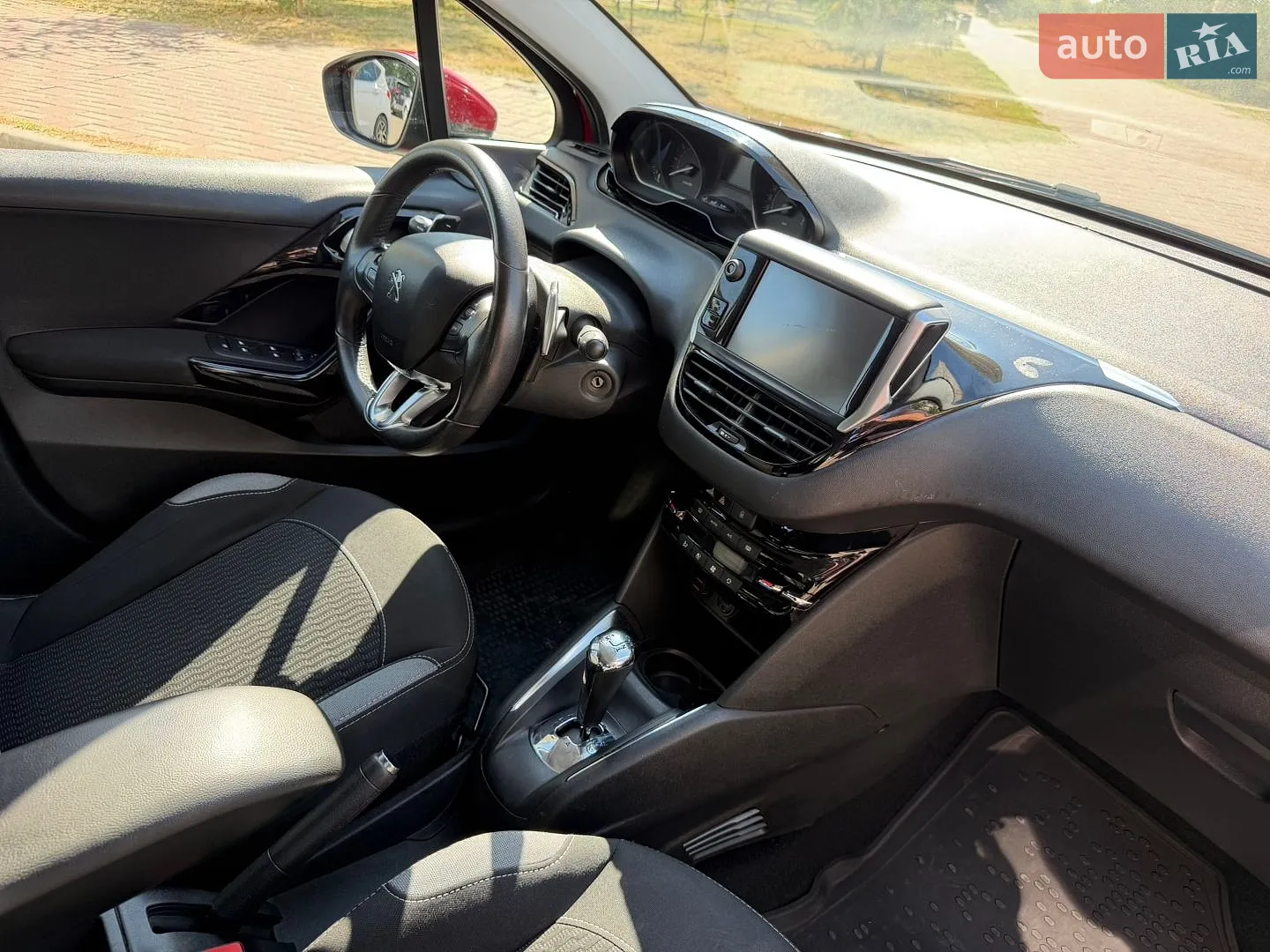 2016 Peugeot 208 - мініатюра 18