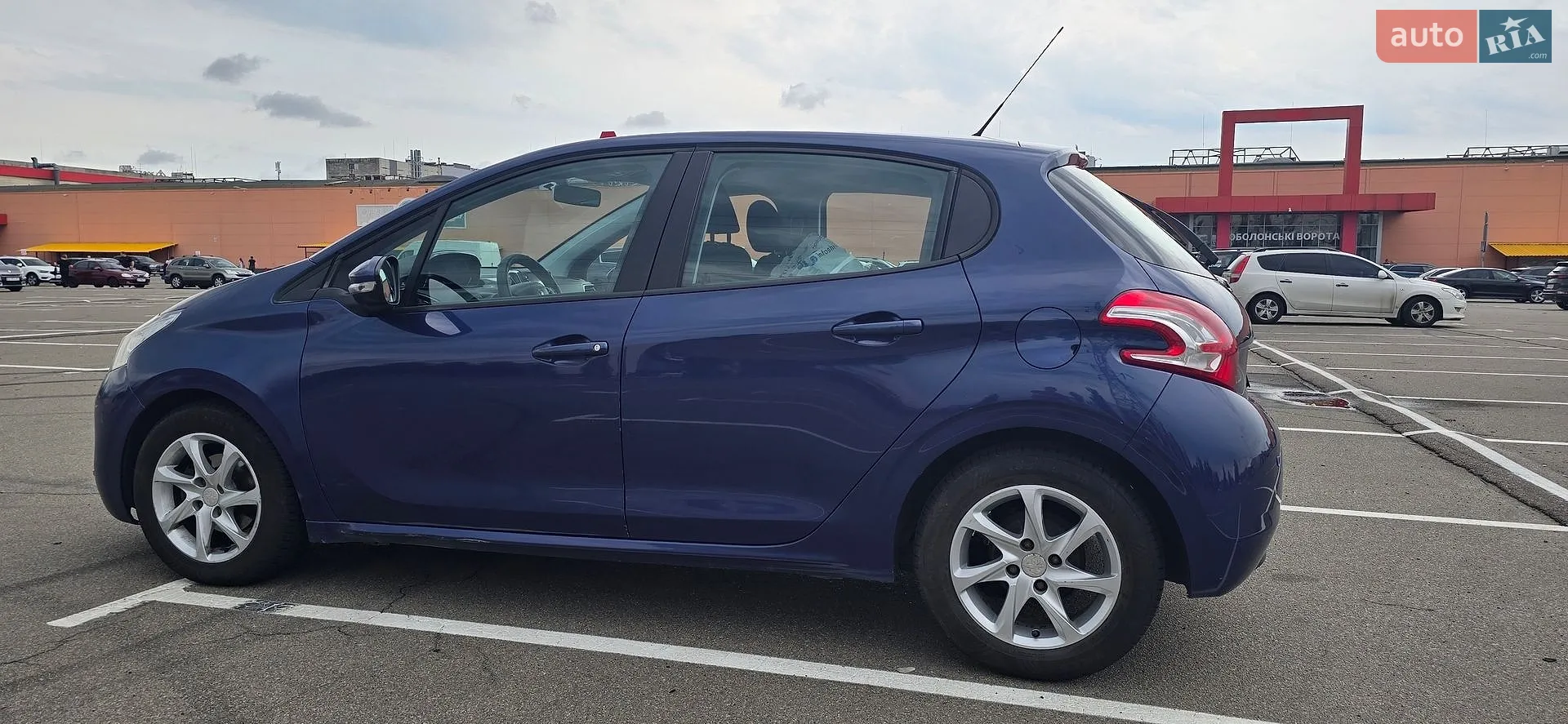 2013 Peugeot 208 - мініатюра 7