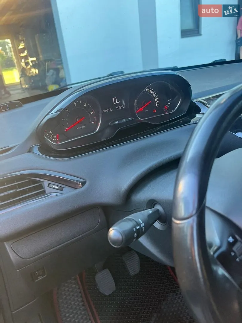 2013 Peugeot 208 - мініатюра 9