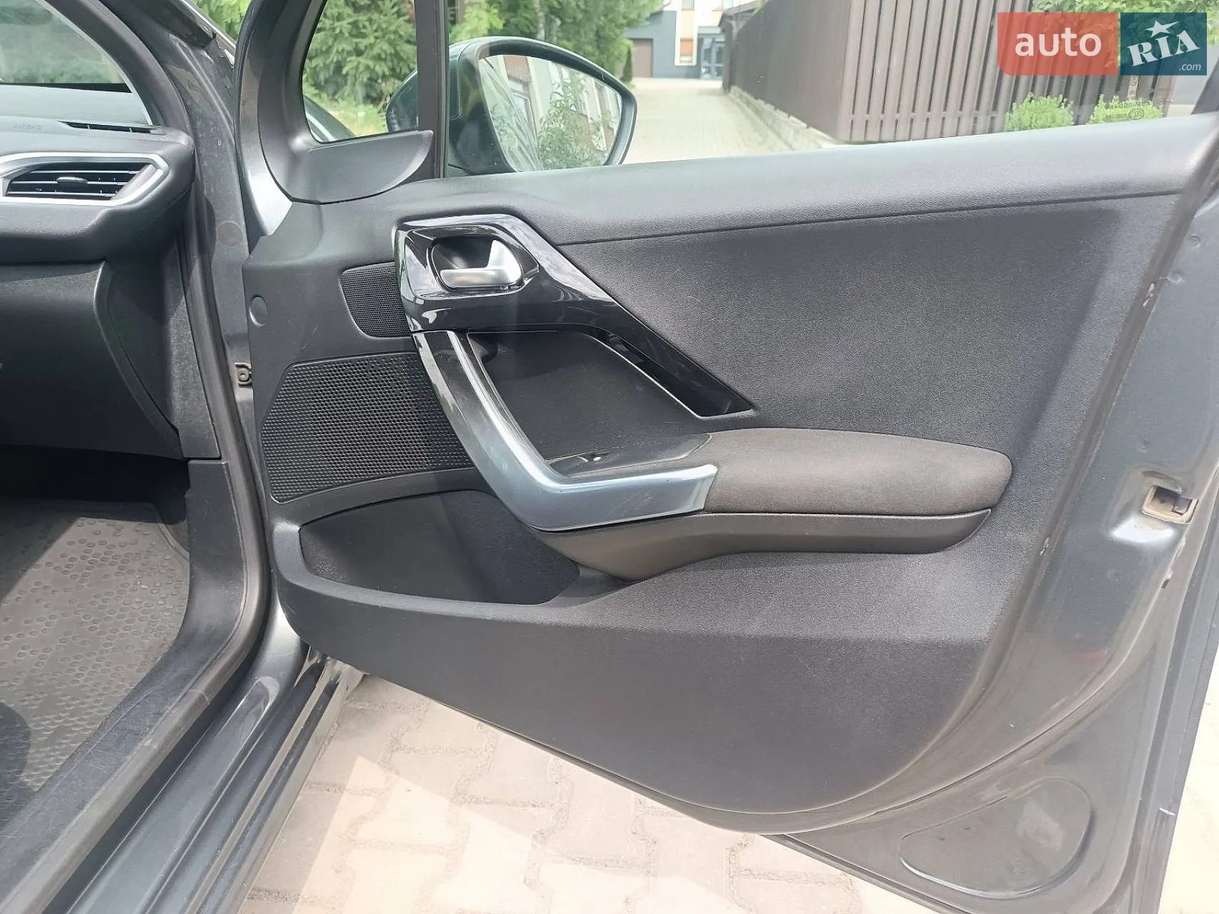 2012 Peugeot 208 - мініатюра 7