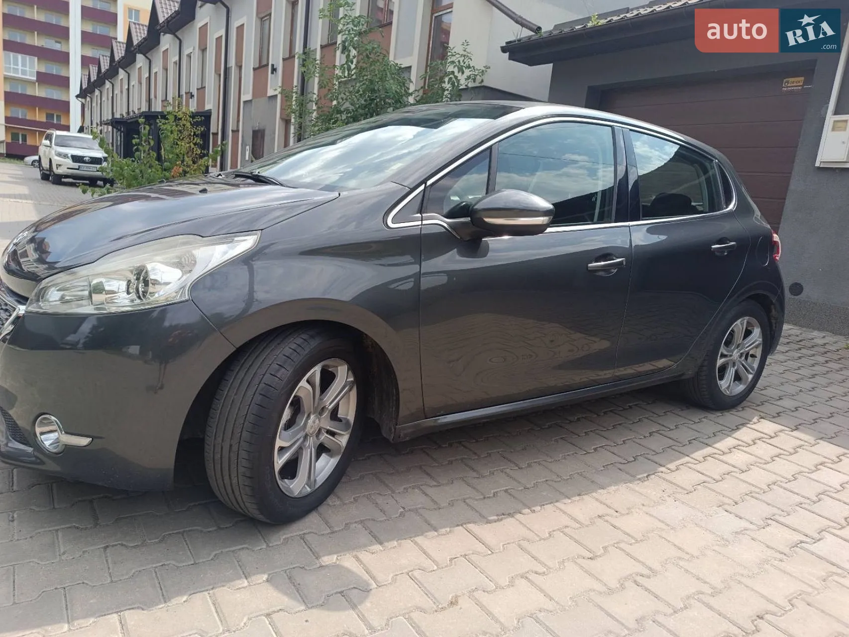 2012 Peugeot 208 - мініатюра 2