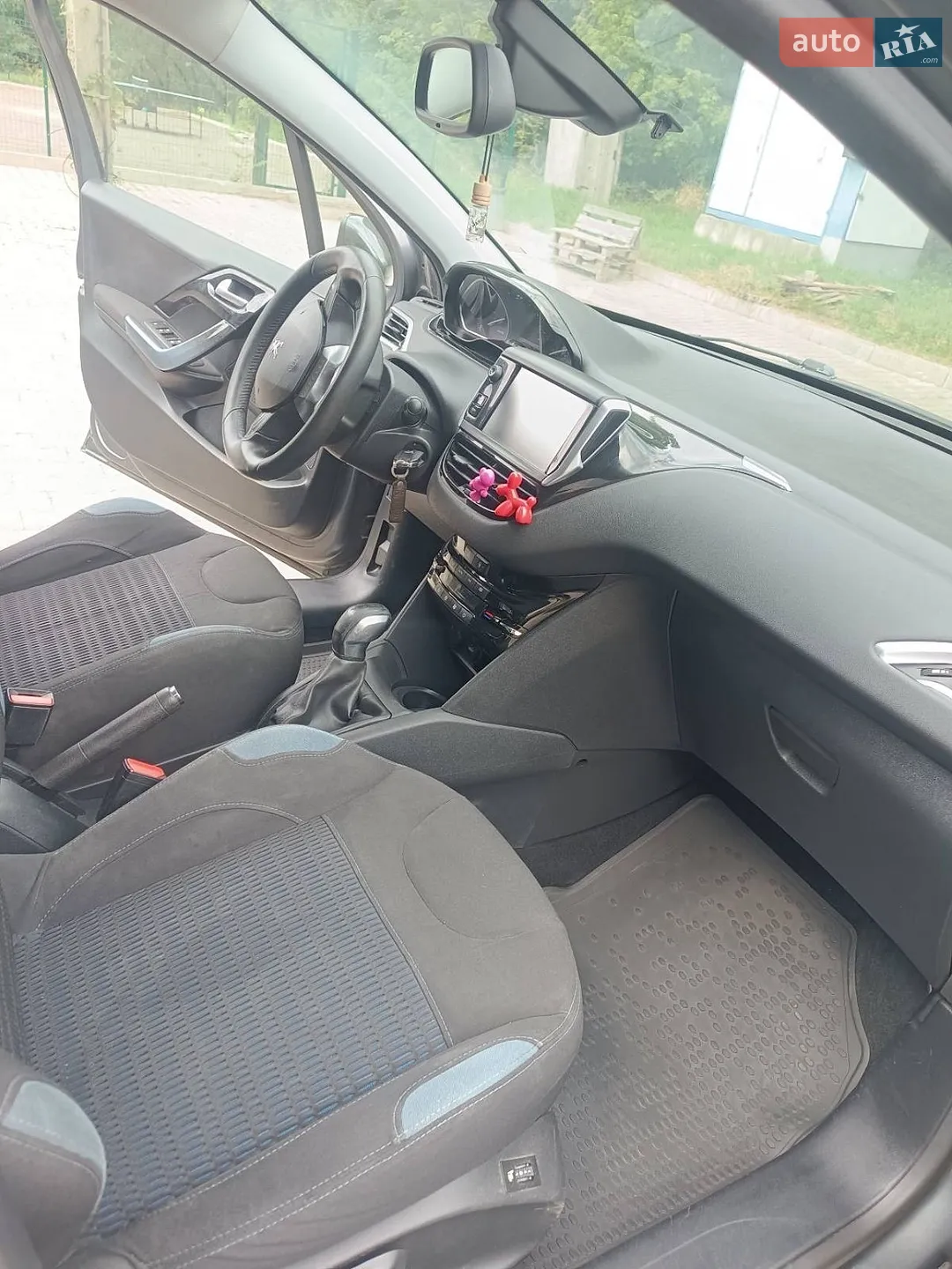 2012 Peugeot 208 - мініатюра 8