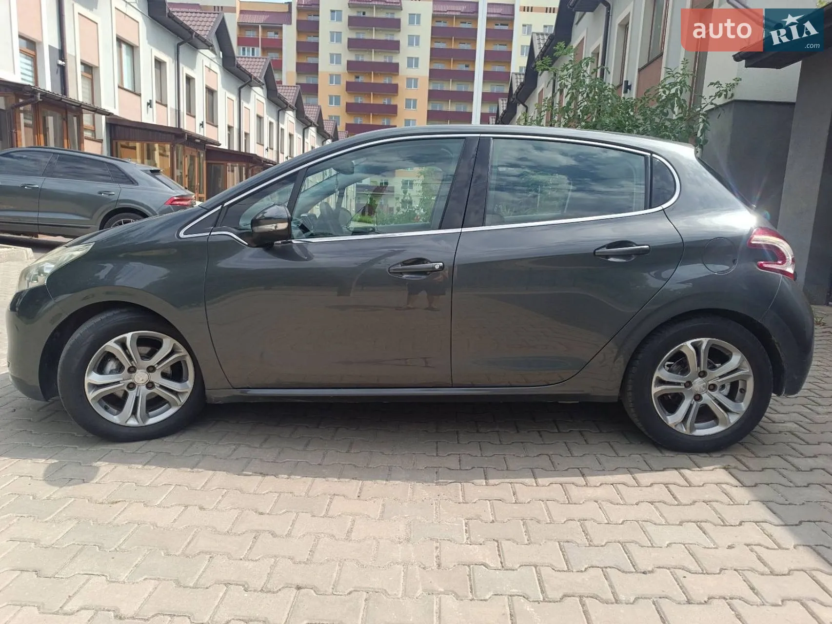 2012 Peugeot 208 - фото 1