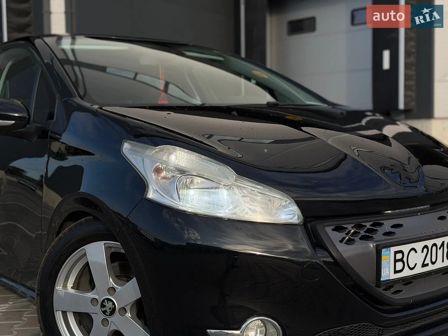 2012 Peugeot 208 - мініатюра 2