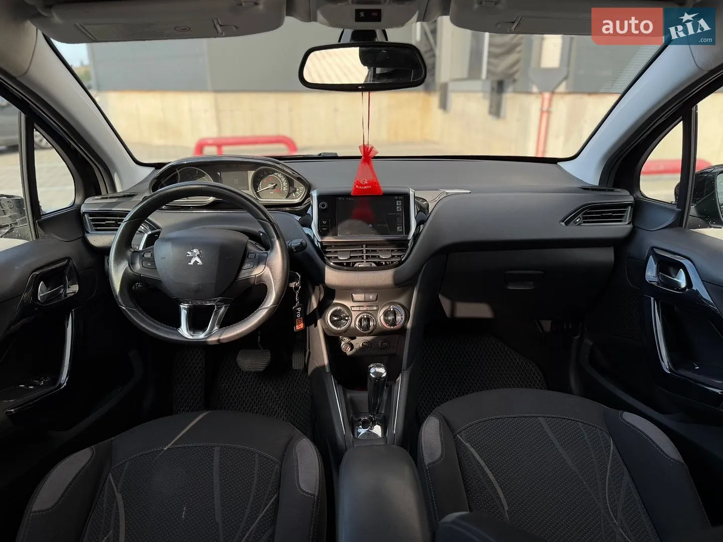 2012 Peugeot 208 - мініатюра 17
