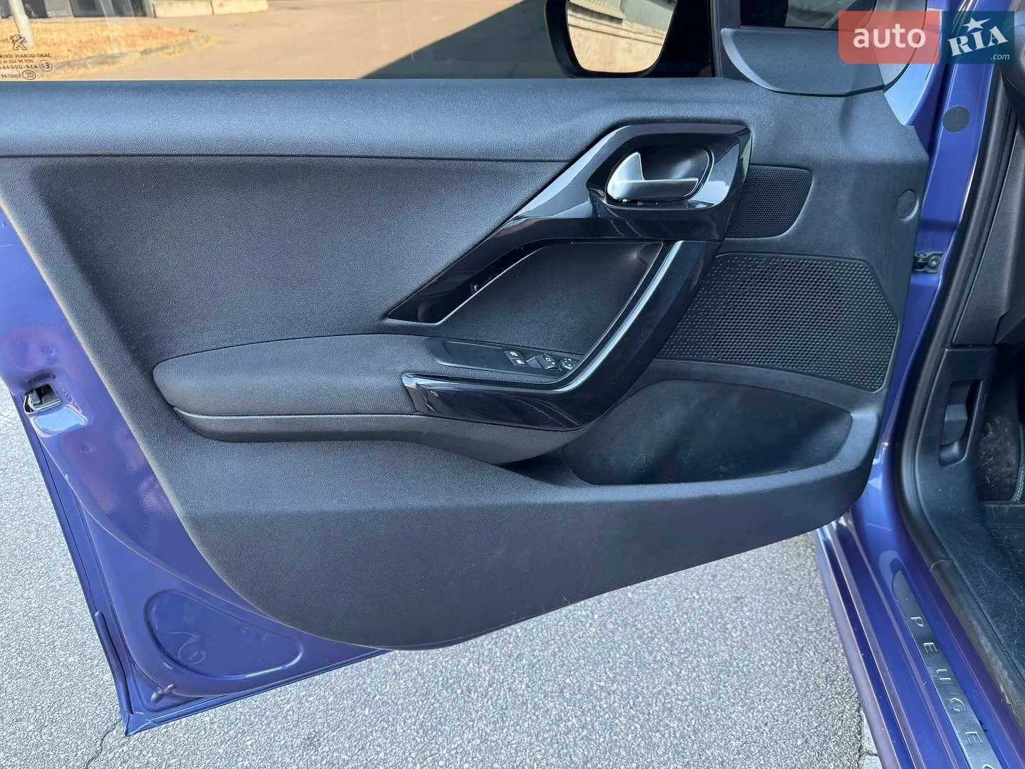 2013 Peugeot 208 - мініатюра 9