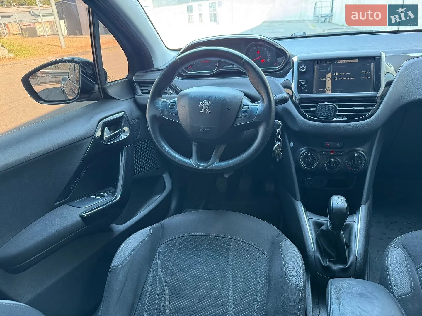 2013 Peugeot 208 - мініатюра 15