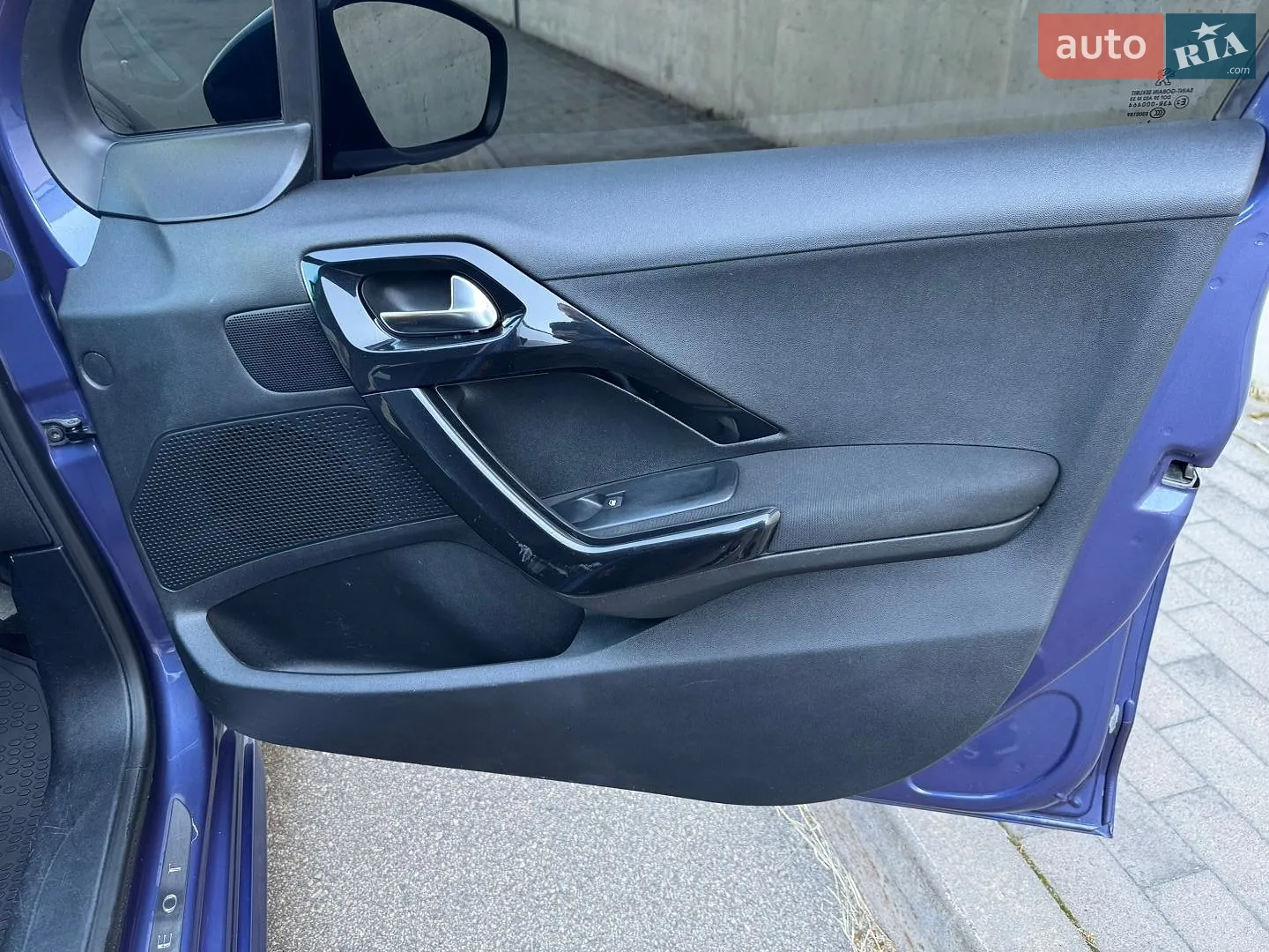 2013 Peugeot 208 - мініатюра 27