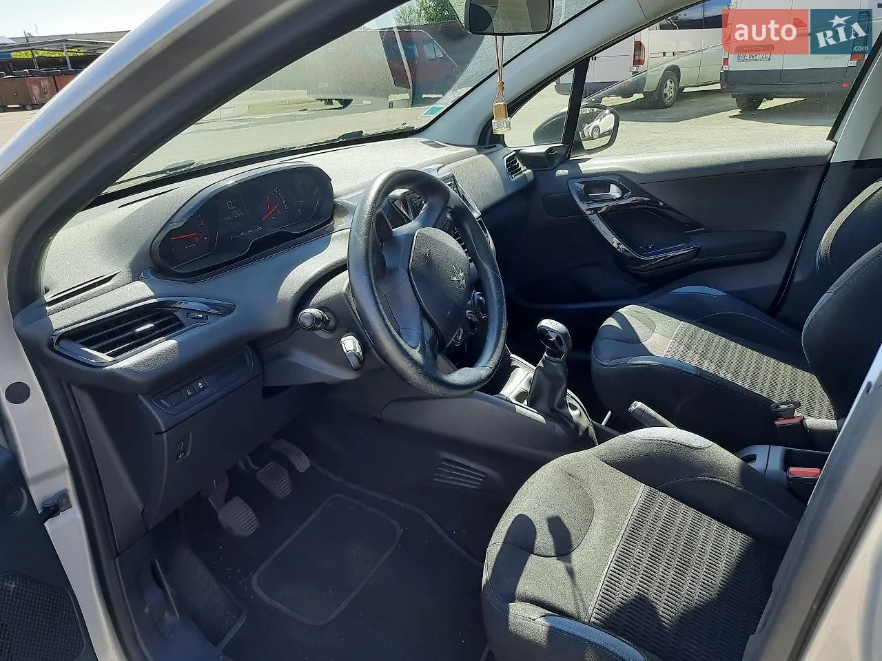2013 Peugeot 208 - мініатюра 6