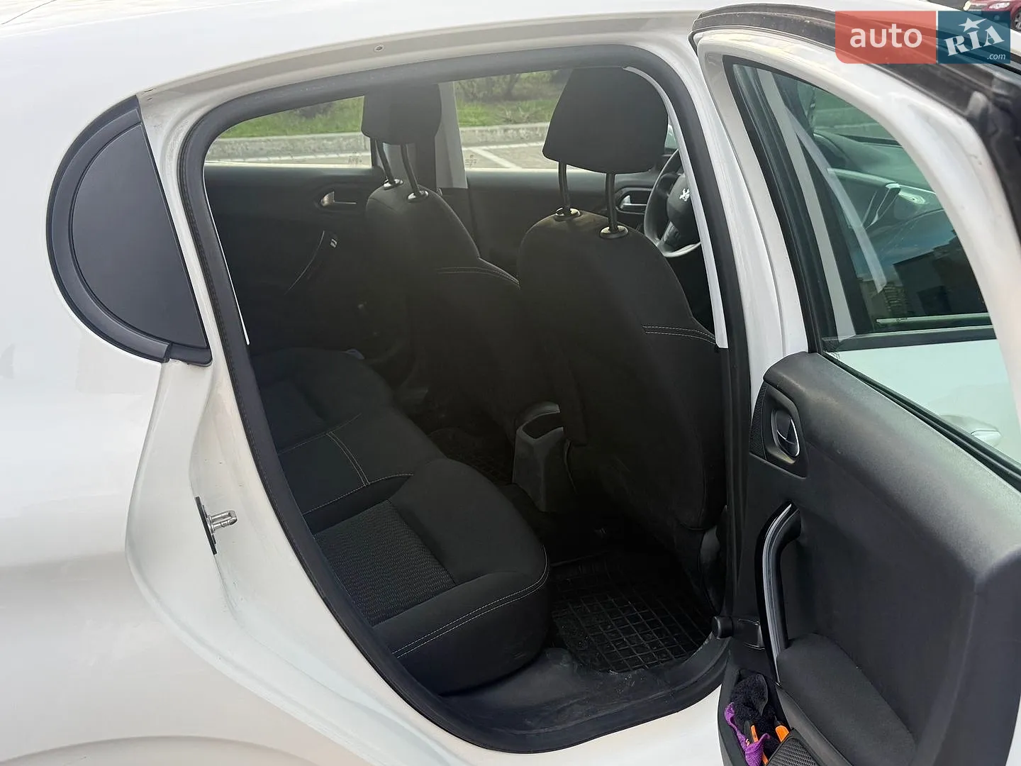 2019 Peugeot 208 - мініатюра 11