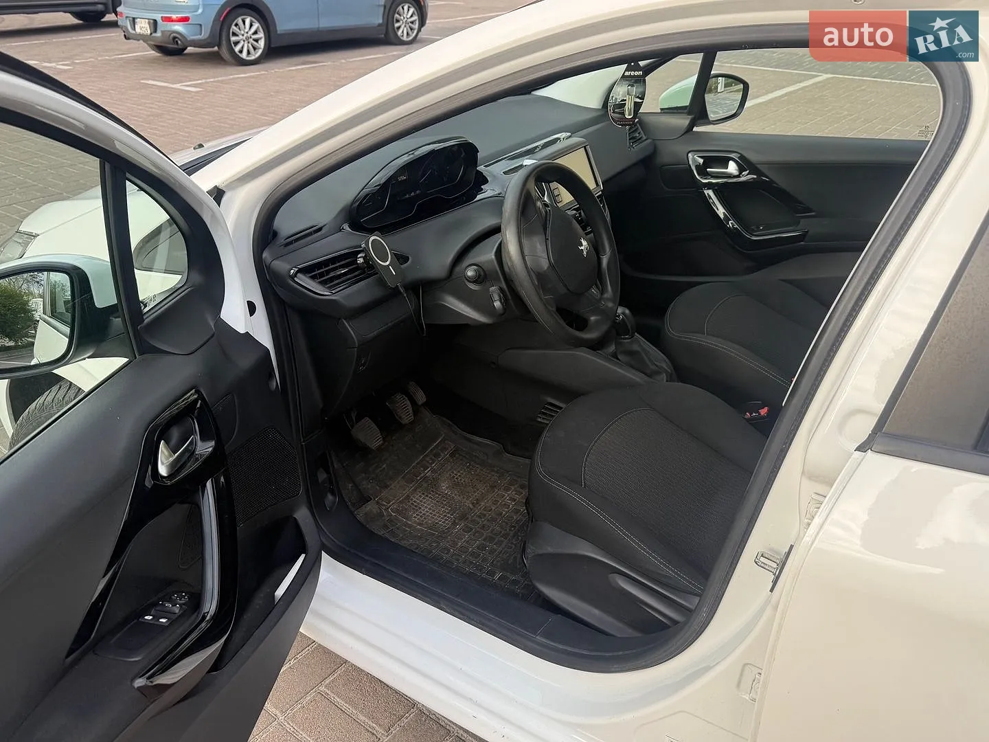 2019 Peugeot 208 - мініатюра 12