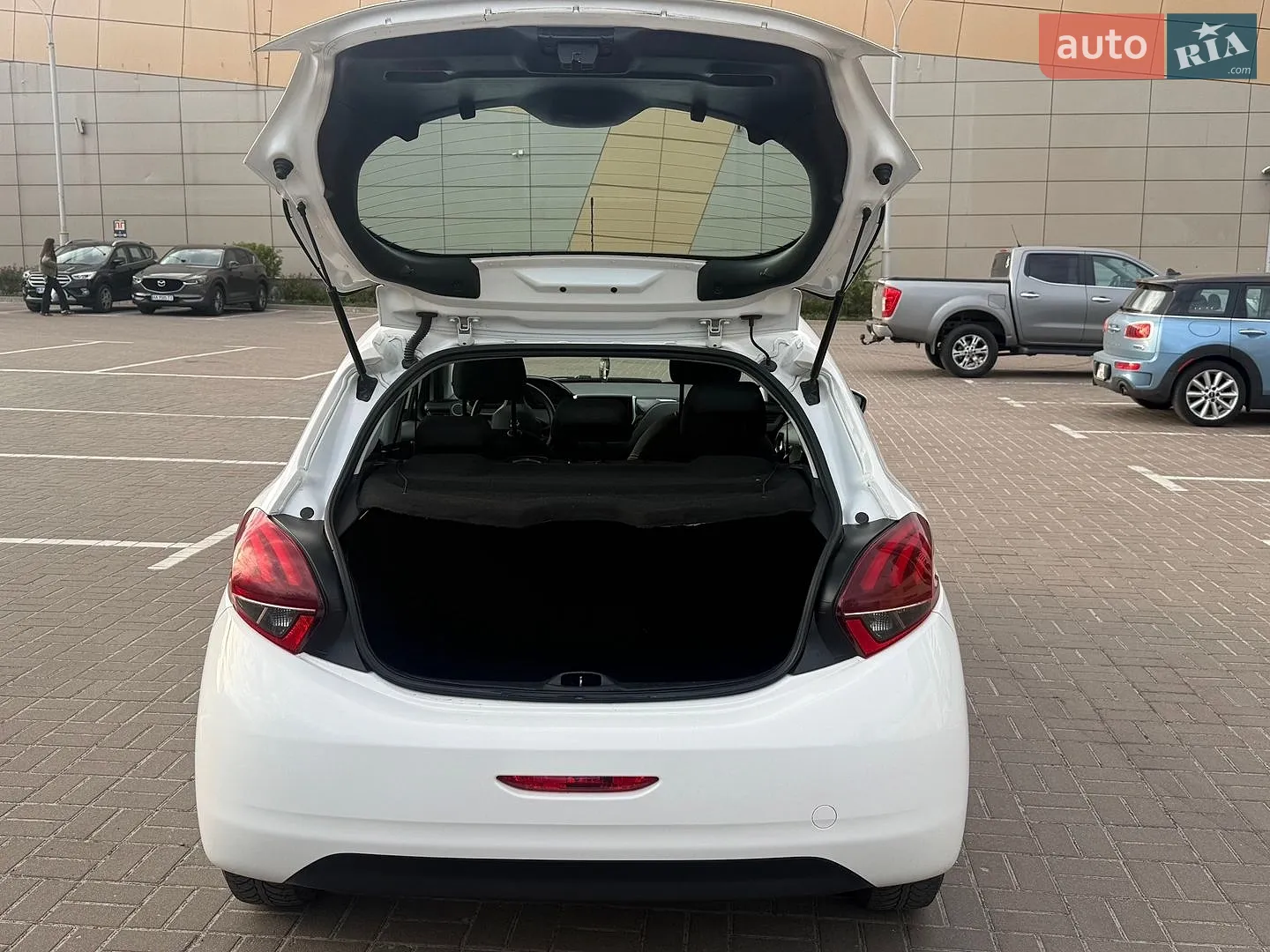 2019 Peugeot 208 - мініатюра 13