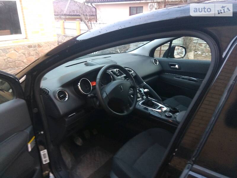 Позашляховик / Кросовер Peugeot 3008 2010 в Умані