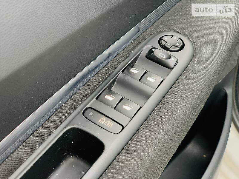 Позашляховик / Кросовер Peugeot 3008 2011 в Вінниці фото 40 Позашляховик / Кросовер Peugeot 3008 2011 в Вінниці