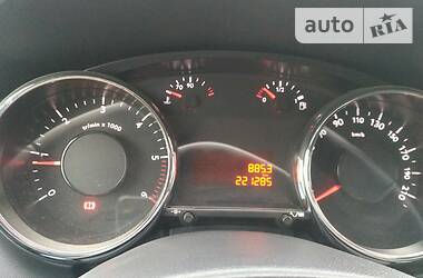 Універсал Peugeot 3008 2010 в 