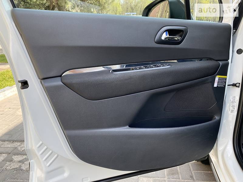 Внедорожник / Кроссовер Peugeot 3008 2010 в Днепре