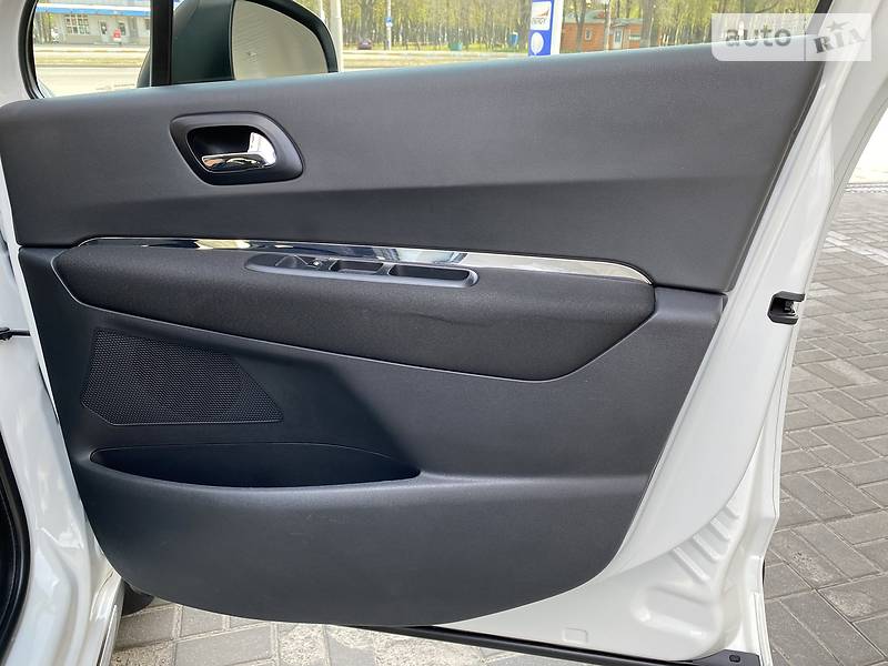 Внедорожник / Кроссовер Peugeot 3008 2010 в Днепре