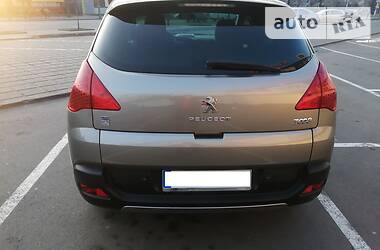 Позашляховик / Кросовер Peugeot 3008 2013 в 
