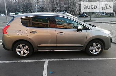 Позашляховик / Кросовер Peugeot 3008 2013 в 