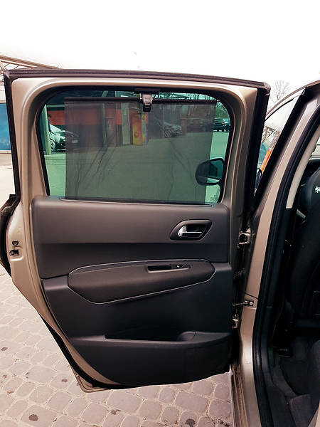 Позашляховик / Кросовер Peugeot 3008 2010 в Львові
