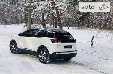 Внедорожник / Кроссовер Peugeot 3008 2017 в Киеве