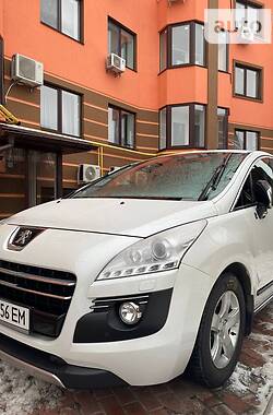 Внедорожник / Кроссовер Peugeot 3008 2013 в Нетешине