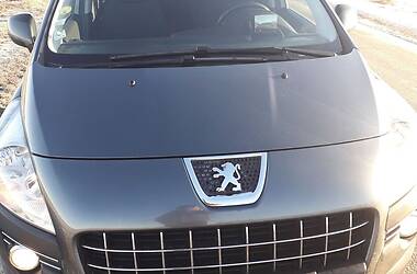 Внедорожник / Кроссовер Peugeot 3008 2011 в 
