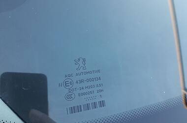 Внедорожник / Кроссовер Peugeot 3008 2011 в 