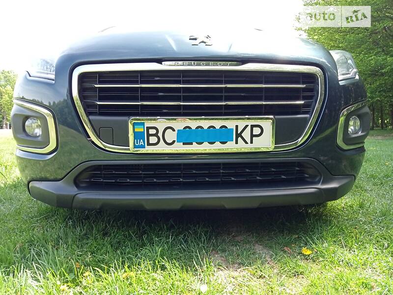 Універсал Peugeot 3008 2014 в Львові