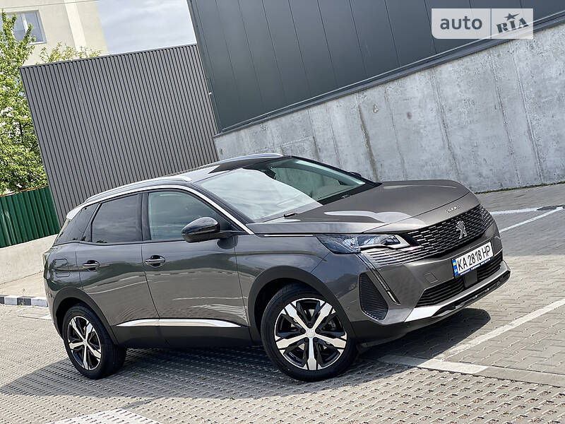Позашляховик / Кросовер Peugeot 3008 2022 в 