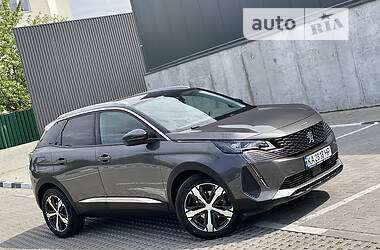 Позашляховик / Кросовер Peugeot 3008 2022 в 