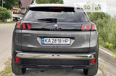 Позашляховик / Кросовер Peugeot 3008 2022 в 