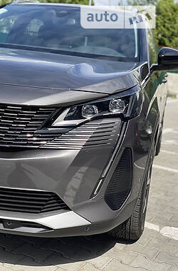Позашляховик / Кросовер Peugeot 3008 2022 в 