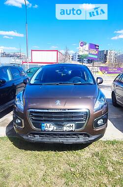 Универсал Peugeot 3008 2014 в Киеве