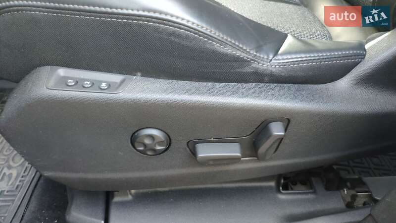 Позашляховик / Кросовер Peugeot 3008 2017 в Миколаєві