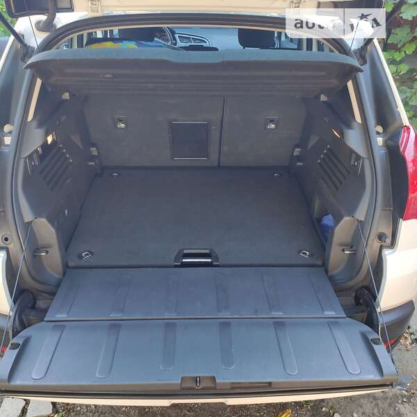 Позашляховик / Кросовер Peugeot 3008 2011 в Запоріжжі