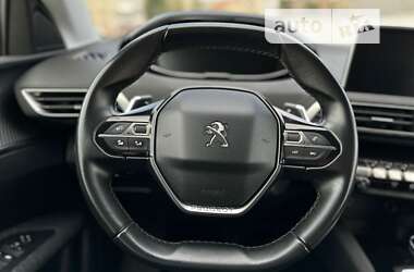 Позашляховик / Кросовер Peugeot 3008 2017 в 